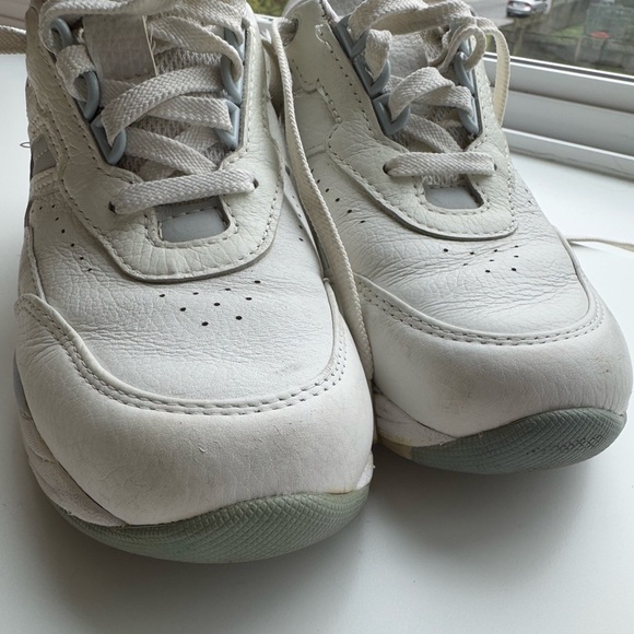 SAS Tour Tripad Comfort Sneakers 6.5 White Athletic Walking Shoes Live to Walk - Picture 3 of 12